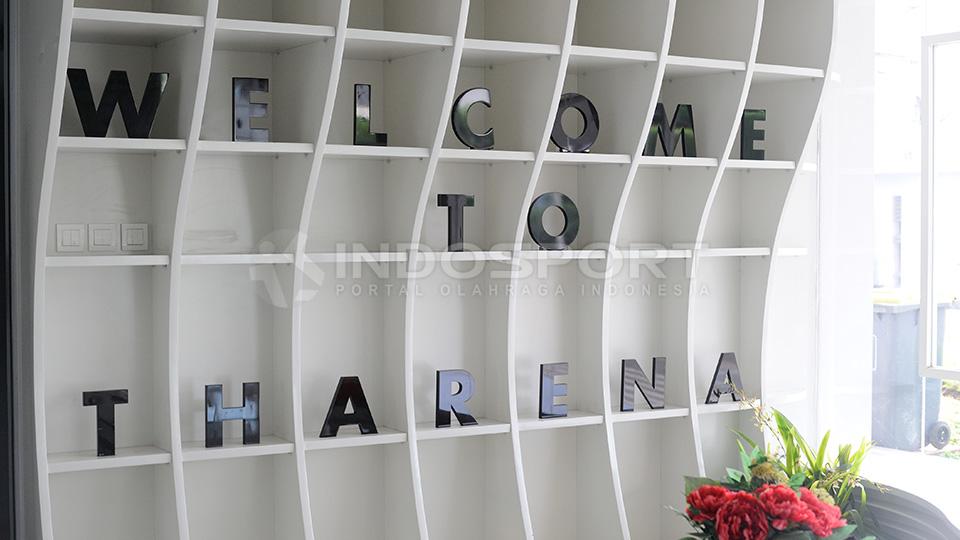 The Lounge menyajikan atlet sarapan, makan siang, dan makan malam, serta tempat yang nyaman di mana mereka dapat menonton TV, film, bermain game online, atau menggunakan internet untuk me